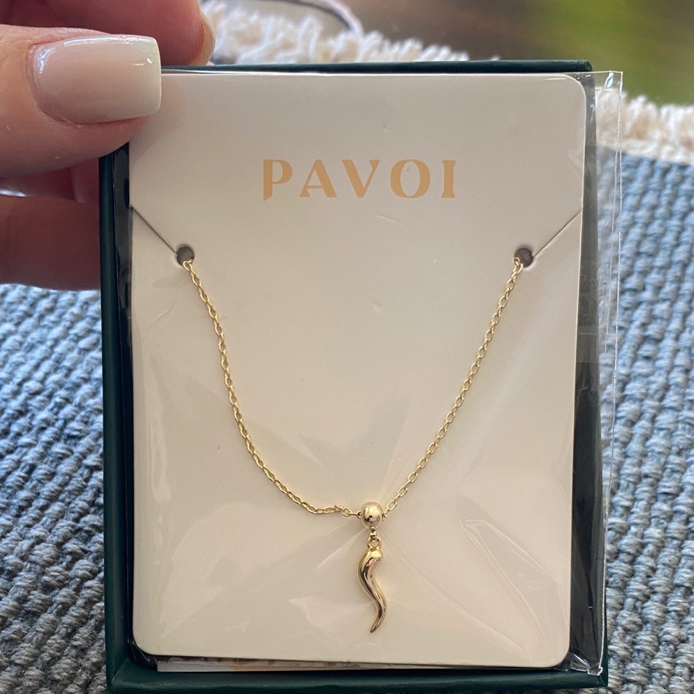 PAVOI Gold Wave Pendant Necklace